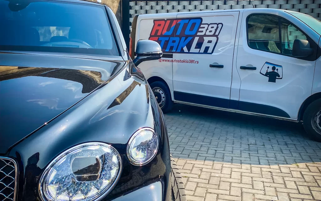 auto stakla 381 hero bg 2